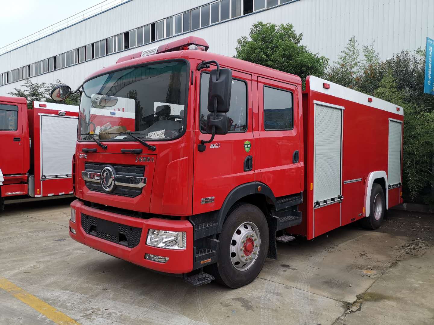 Dongfeng 4X2 Ambulance 6t Fire Truck Extinguisher Truck