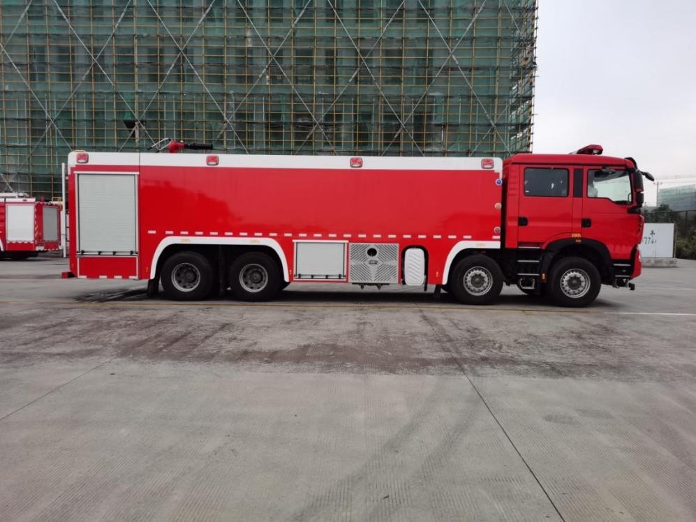 Haowo 25-ton water tanker fire truck
